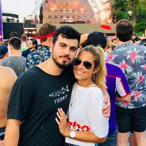 Meet your Posher, Samantha & Julian!